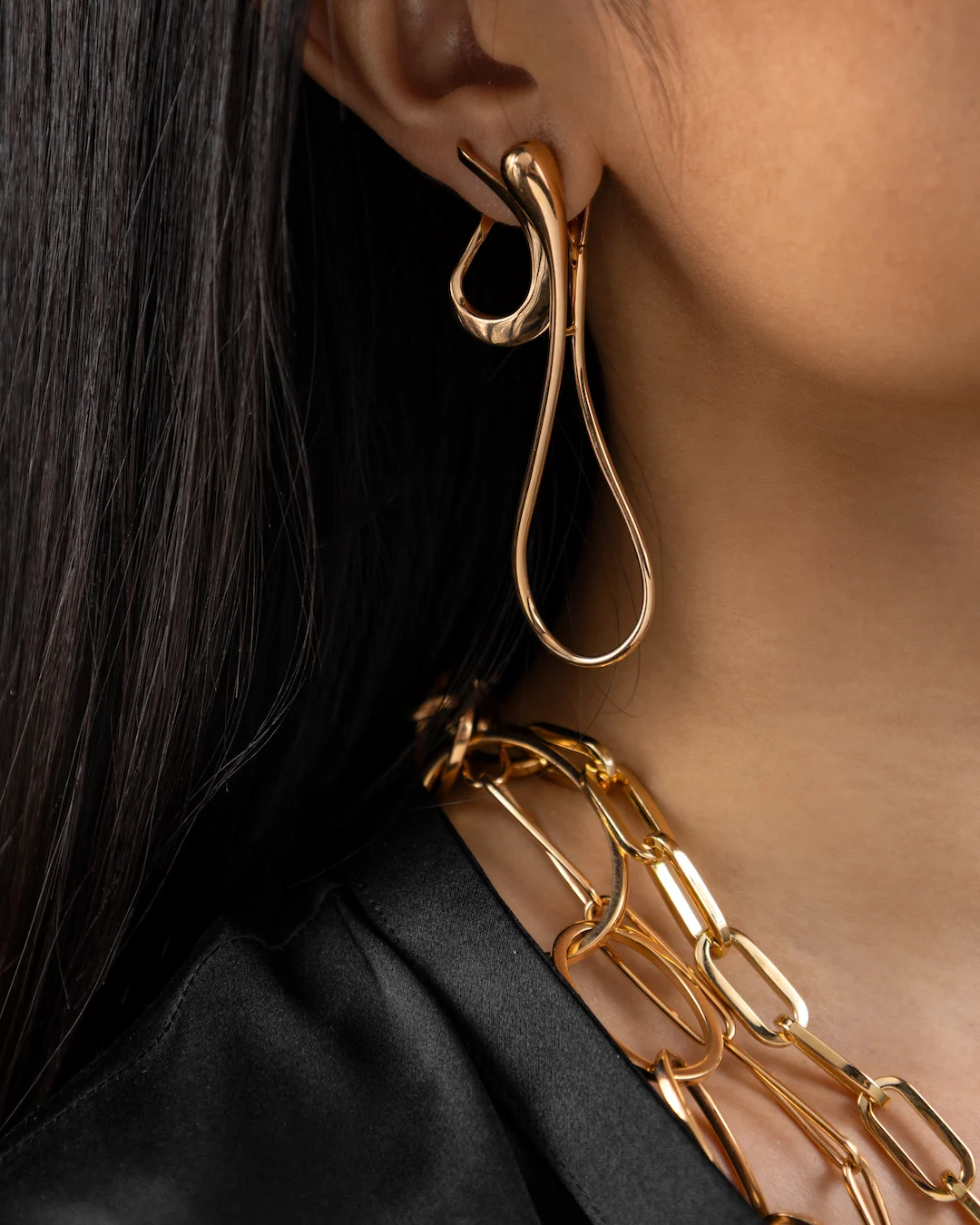 
    <div class="hero-section1 text-white d-flex flex-column ">
      <h1 class="fw-bold mb-3"></h1>
      <h2 class="fw-normal mb-4"></h2>
      
    </div>
  