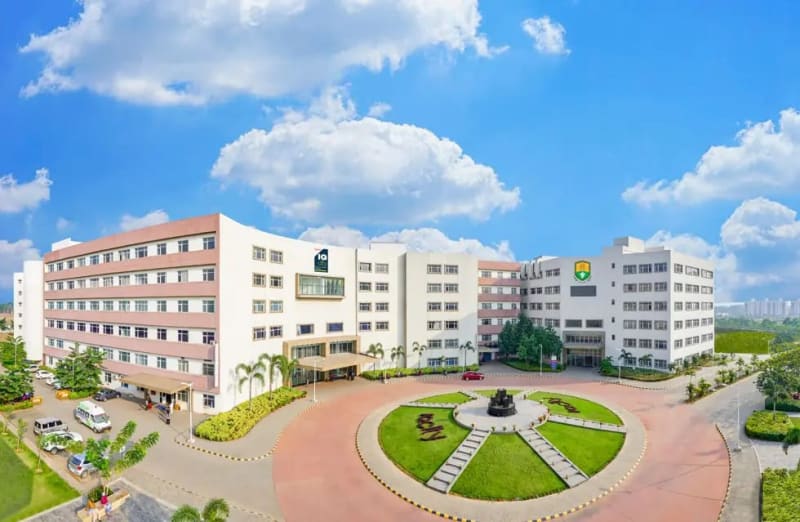 IQ City Medical College Banner