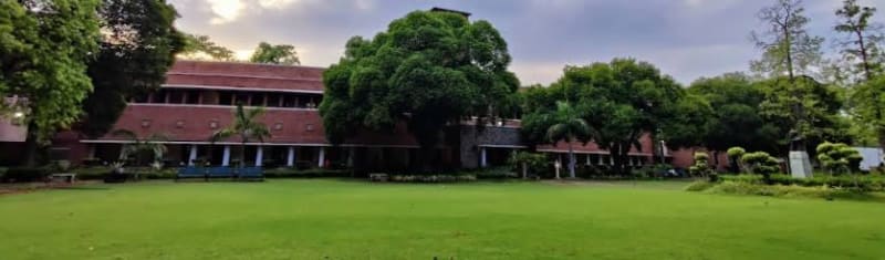 Shri Ram College of Commerce Banner