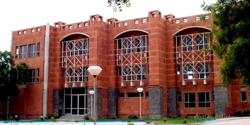 Jamia Hamdard University Banner