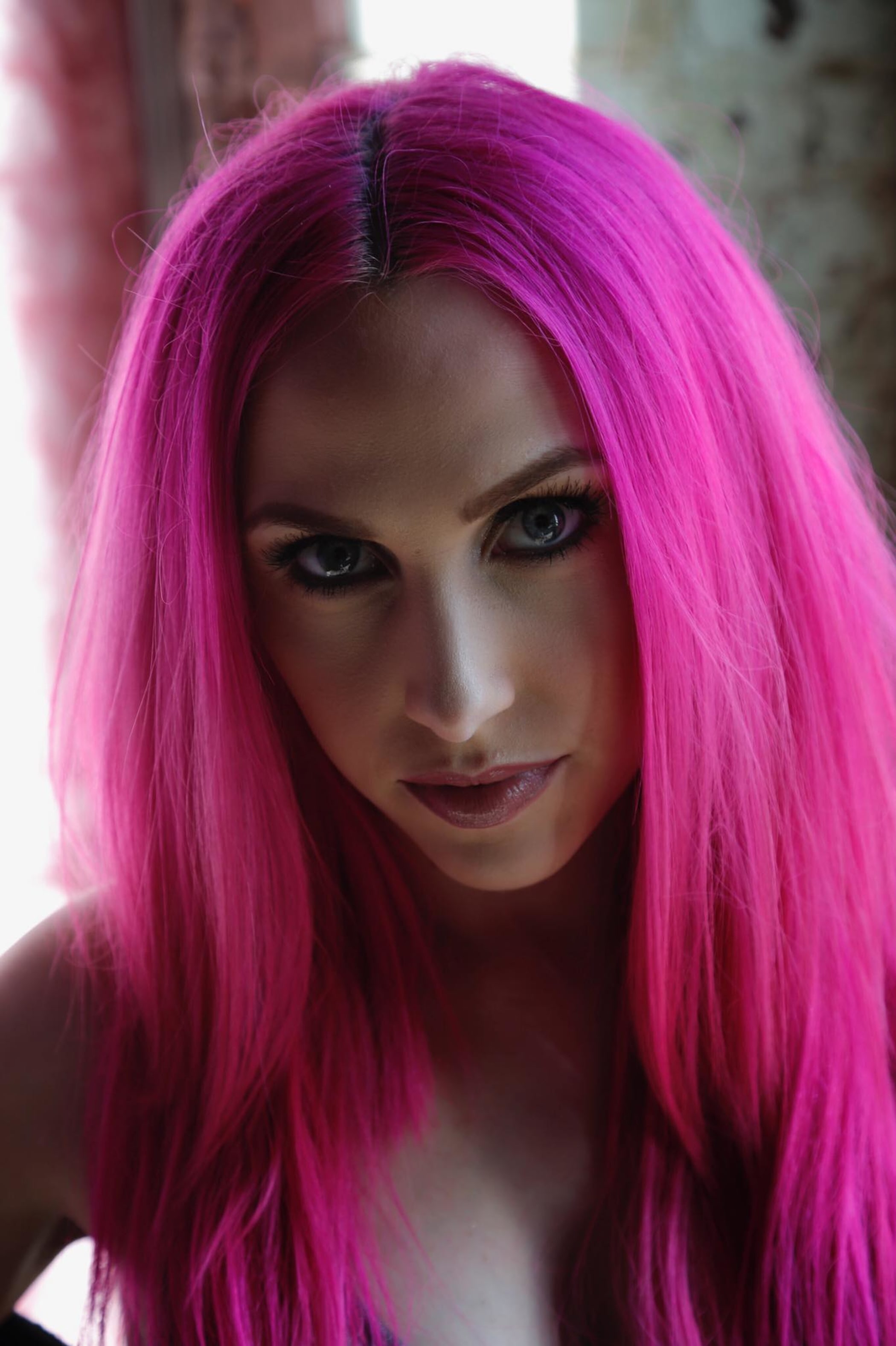 Das ist Ariel Bloomer von Icon for Hire | dark-divas.com - Dark Divas