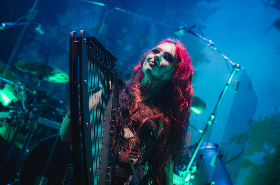 Eluveitie, Fabienne Erni, Lea-Sophie Fischer