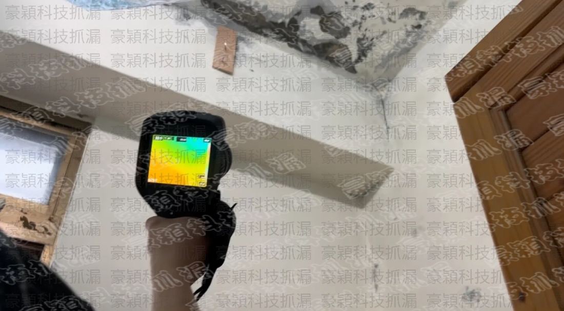 【緊急防水全攻略】暴雨颱風免驚慌！漏水搶救黃金步驟與災後科學檢測 - 豪穎抓漏案例實景照片
