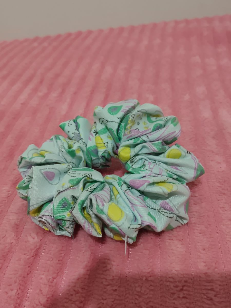 Vista 2 de Scrunchies Estampadas