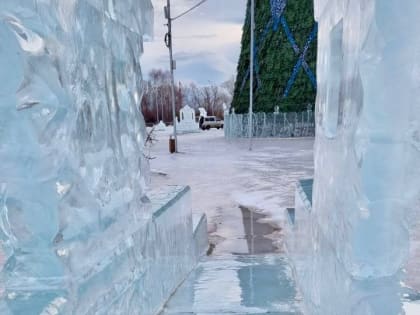 В Красноярске из-за потепления на острове Татышев закрылись ледовый городок и каток