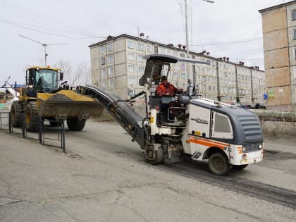 В Дудинке стартовал сезон дорожных работ