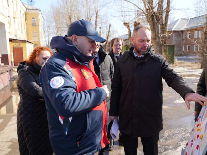 Глава Красноярска Владислав Логинов обсудил с жителями проекты развития Ленинского района