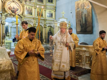 Митрополит Пантелеимон совершил всенощное бдение в Покровском кафедральном соборе города Красноярска