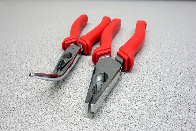 Pliers