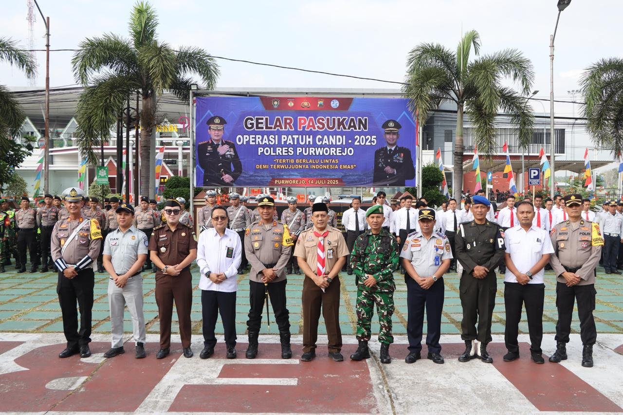 Tertib Berlalu Lintas Demi Indonesia Emas, Polres Purworejo Luncurkan Operasi Patuh Candi 2025