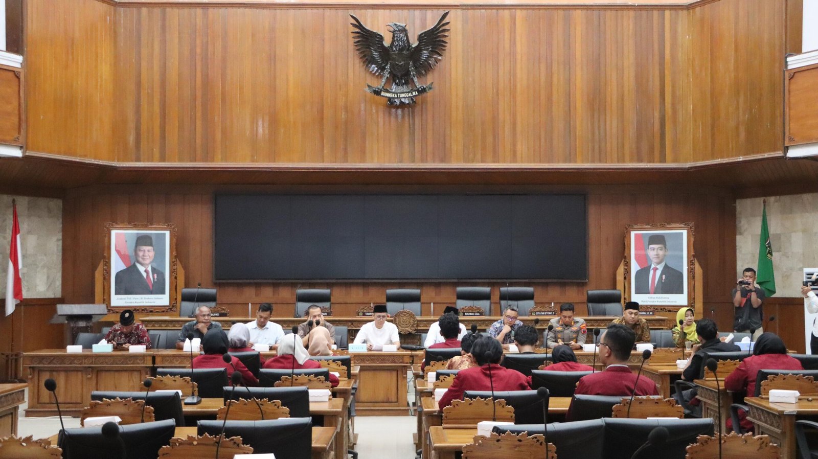 Kapolres Purworejo Pimpin Pengamanan Audiensi Mahasiswa di Gedung DPRD