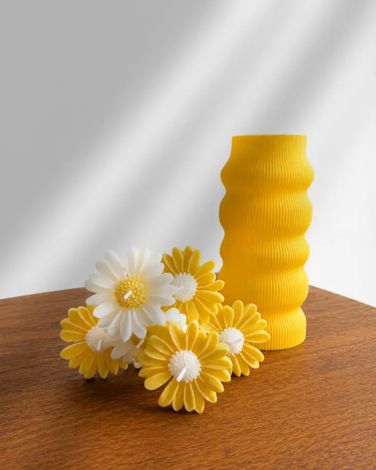 Jarrón Decorativo Amarillo con Flores Aromáticas 