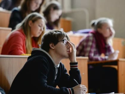 Студенческую стипендию предложили повысить до прожиточного минимума — 13 919₽