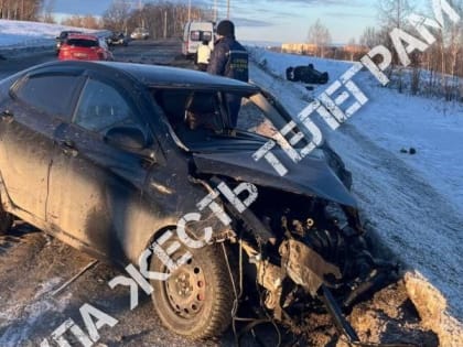 В результате аварии на Веневском шоссе в Туле в кювете перевернулась машина