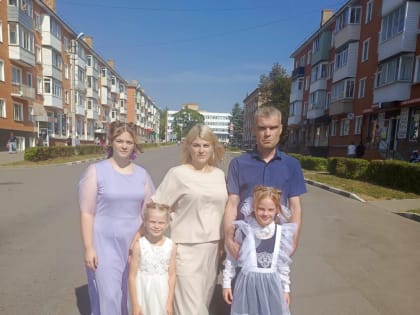 Парад первоклассников в Узловском районе собрал более 1000 участников