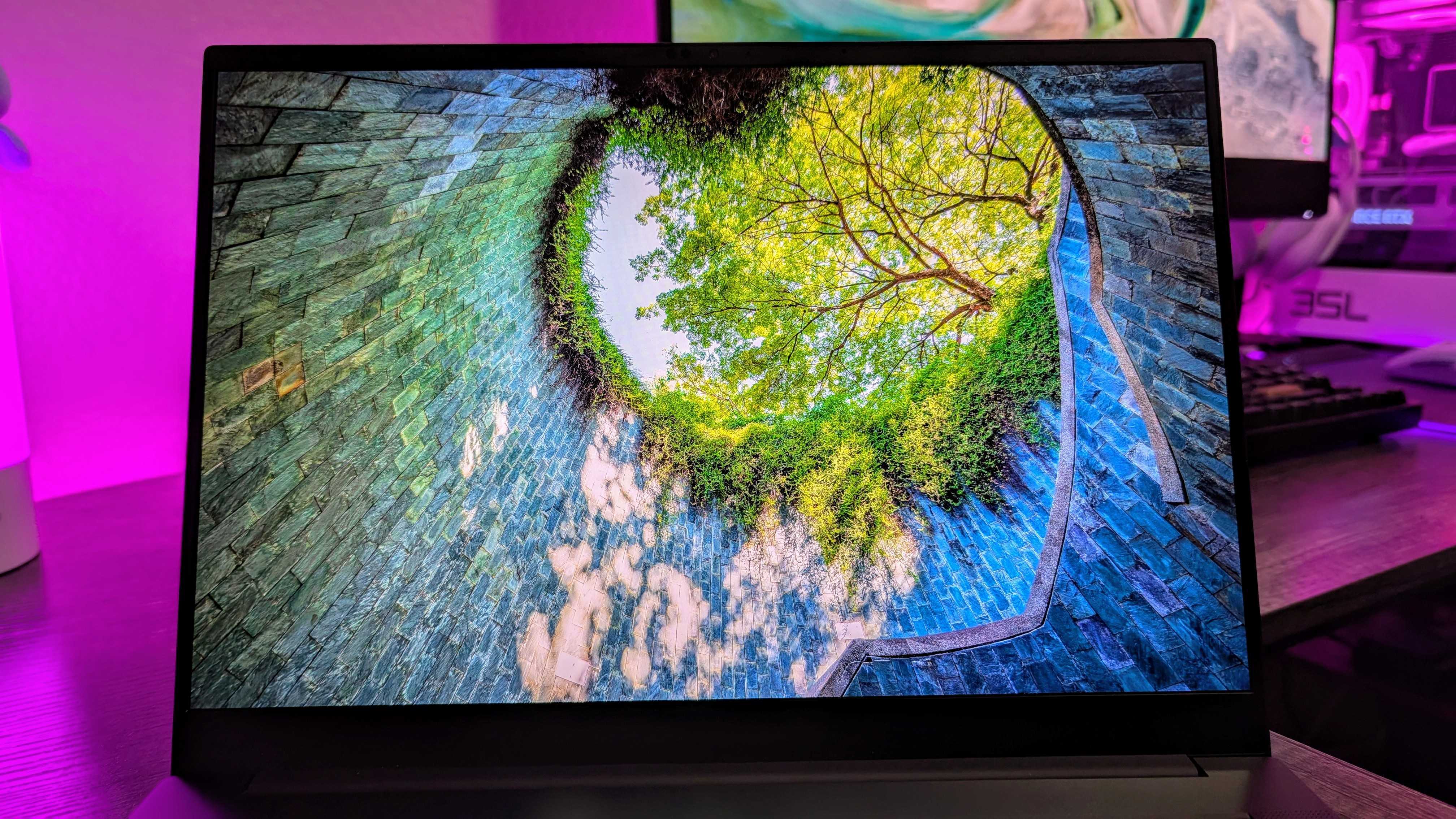 Razer Blade 14 2025 3K OLED display