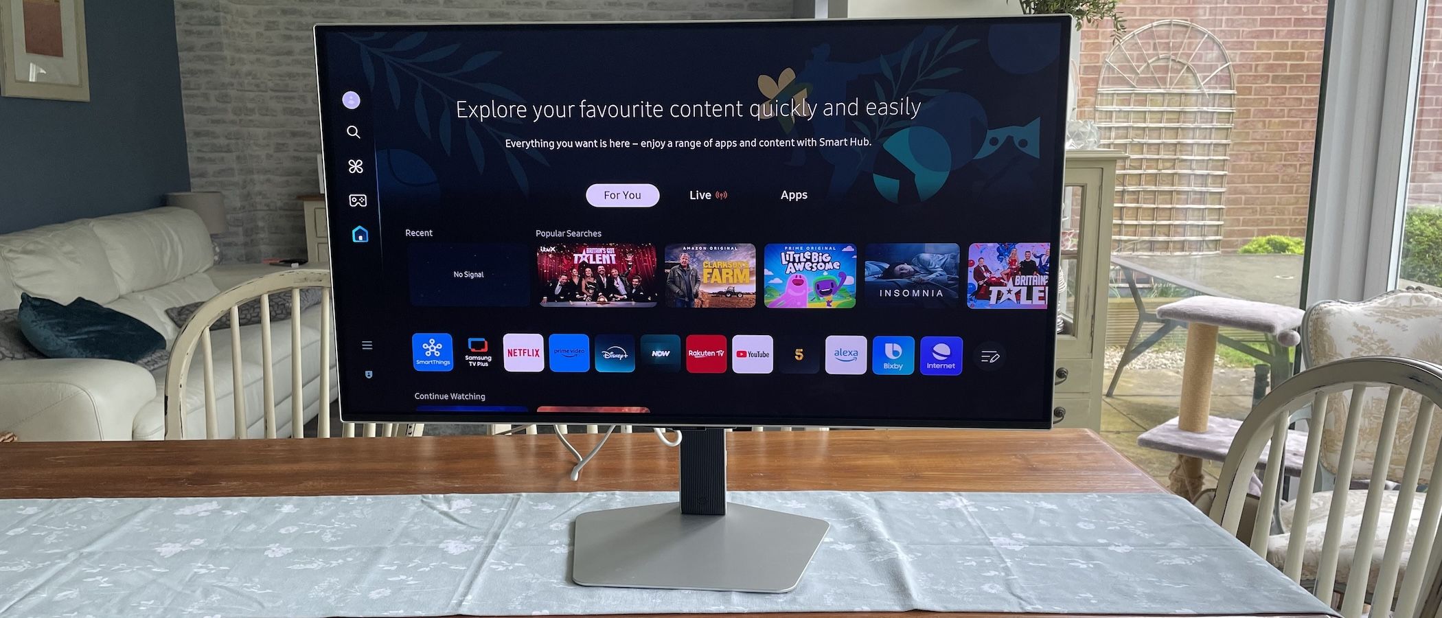 삼성 오디세이 OLED G8 32인치 게이밍 모니터 전면