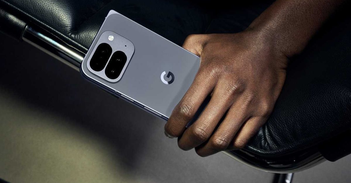 Pixel 10 Pro Fold leaked closed design