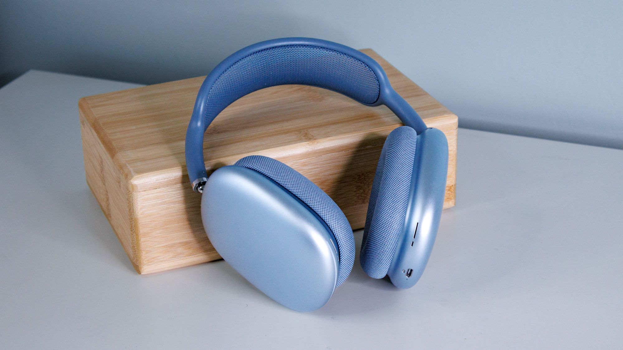 AirPods Max USB-C product photo showing new colorways