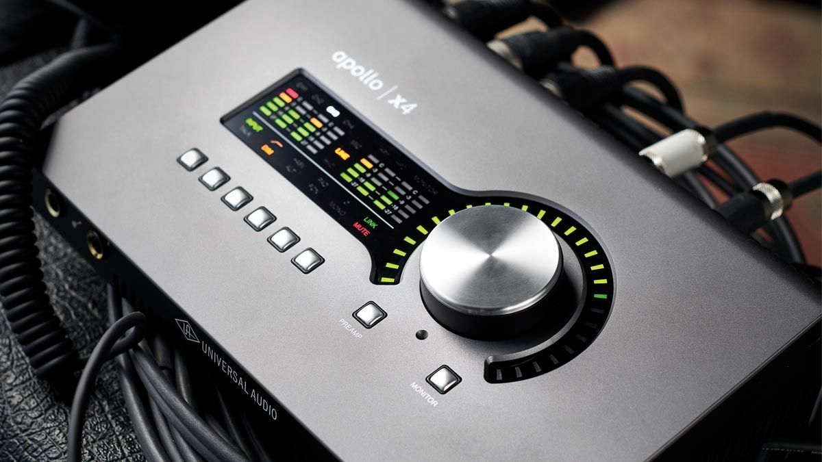 UAD Apollo x4 Heritage Edition Thunderbolt 3 audio interface