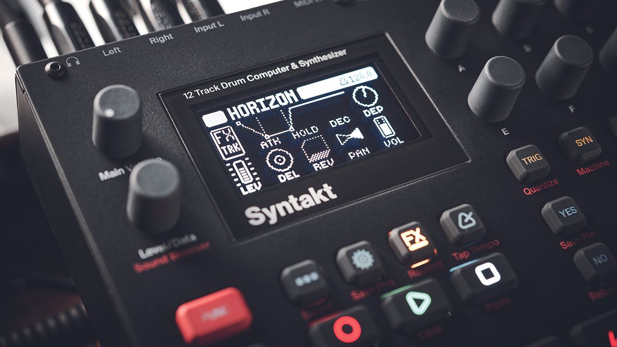 Elektron Syntakt OS 1.30 하드웨어 클로즈업 버튼과 디스플레이