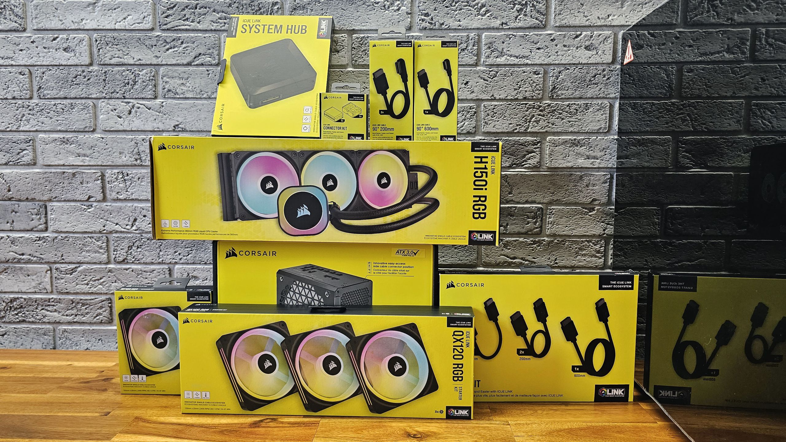 Corsair iCUE Link 에코시스템 데이지체인 연결 구성