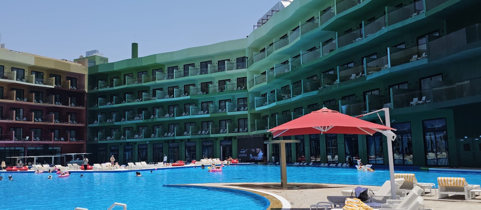 Voco Dubai Monaco - The Heart of Europe