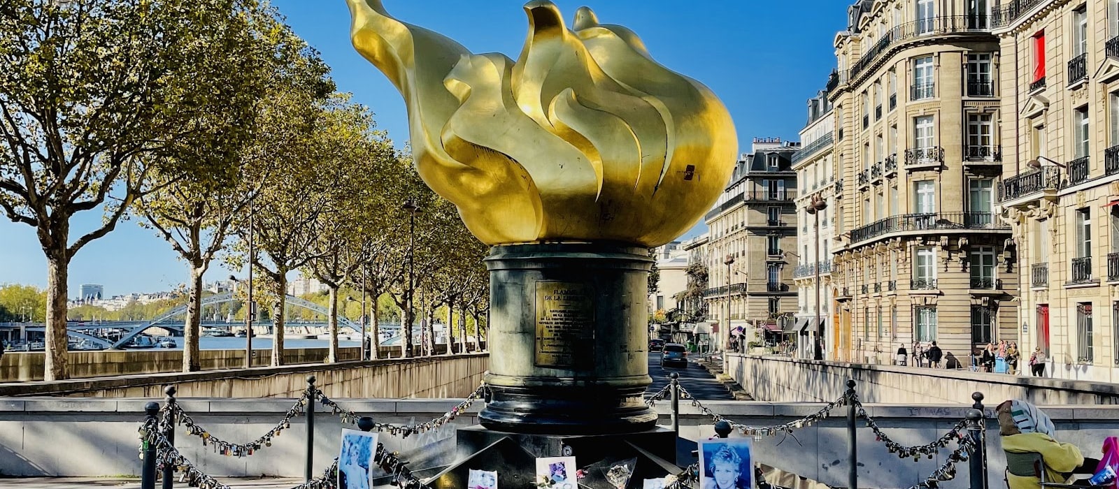 Flamme de la Liberté - Stèle commémorative à la Princesse Diana