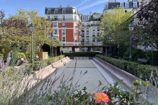Square Suzanne Buisson