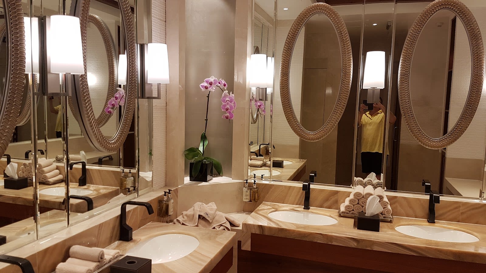 Elegant Al Bustan Palace, A Ritz-Carlton Hotel Muscat