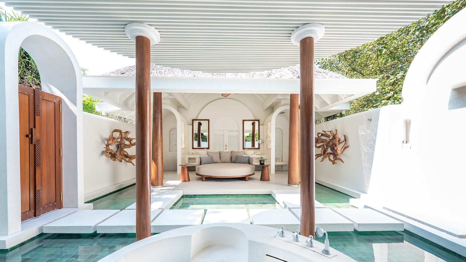 Elegant suite Anantara Kihavah Maldives Villas Baa Atoll