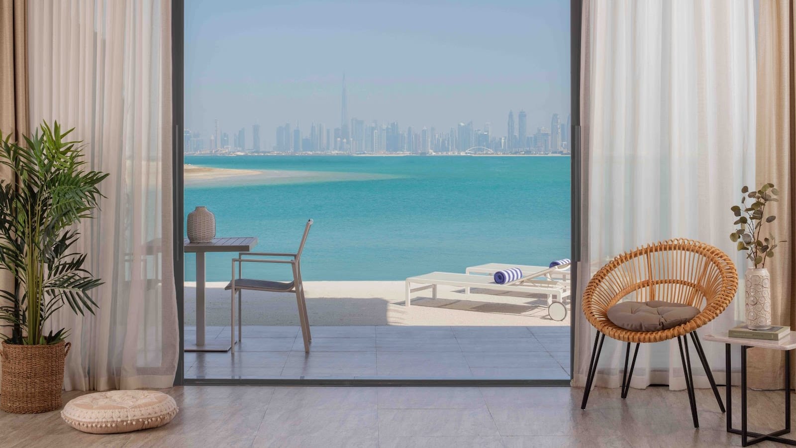 Elegant Anantara World Islands Dubai Resort Dubai