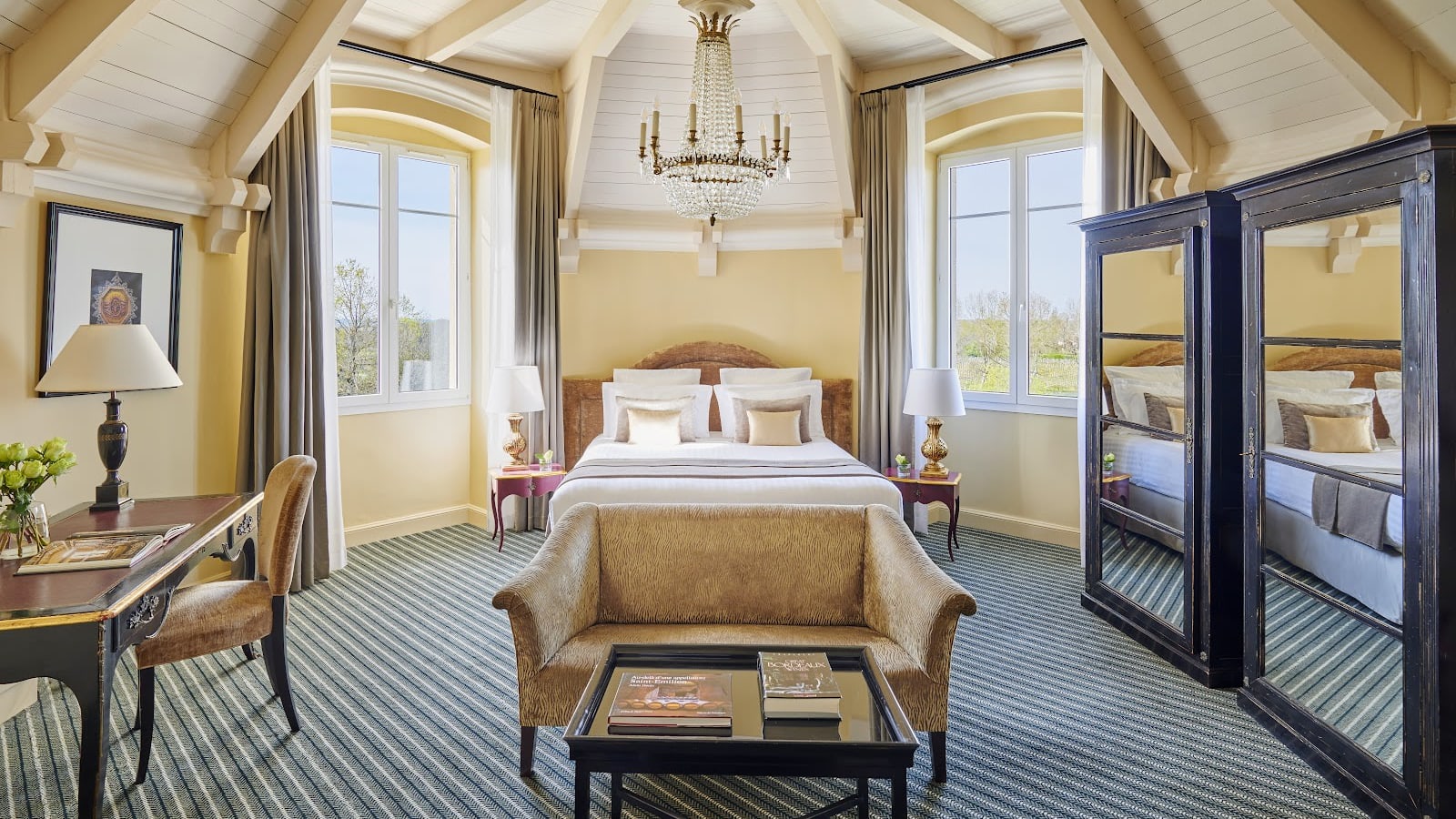 Elegant Château-Hotel Grand Barrail Saint-Emilion
