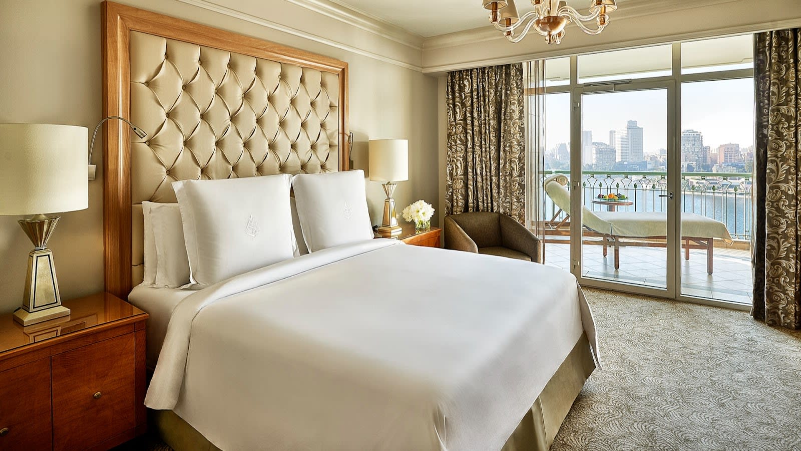 Elegant Four Seasons Hotel Cairo at Nile Plaza Cairo