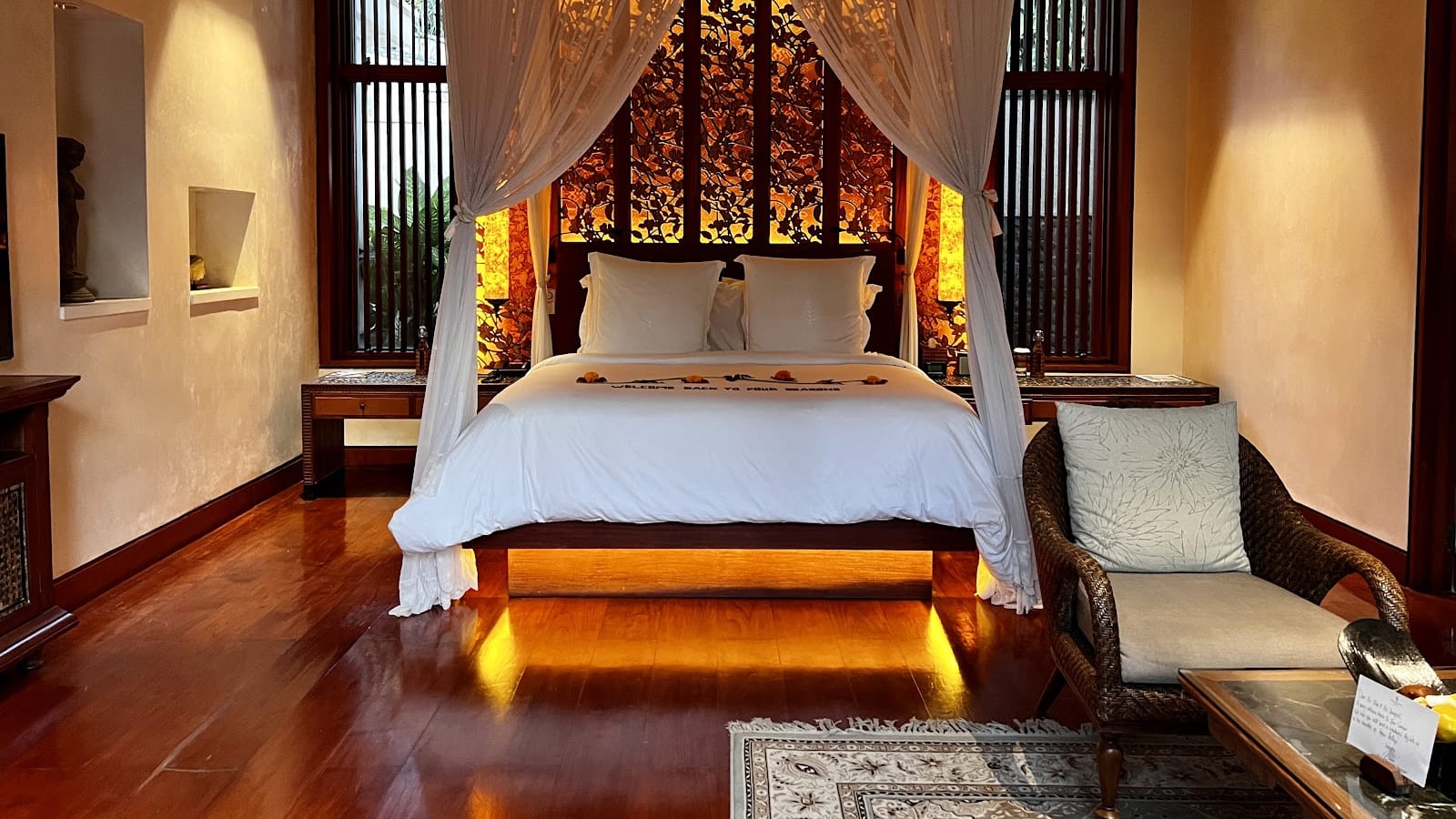 Cozy Four Seasons Resort Bali at Sayan Ubud, Bali