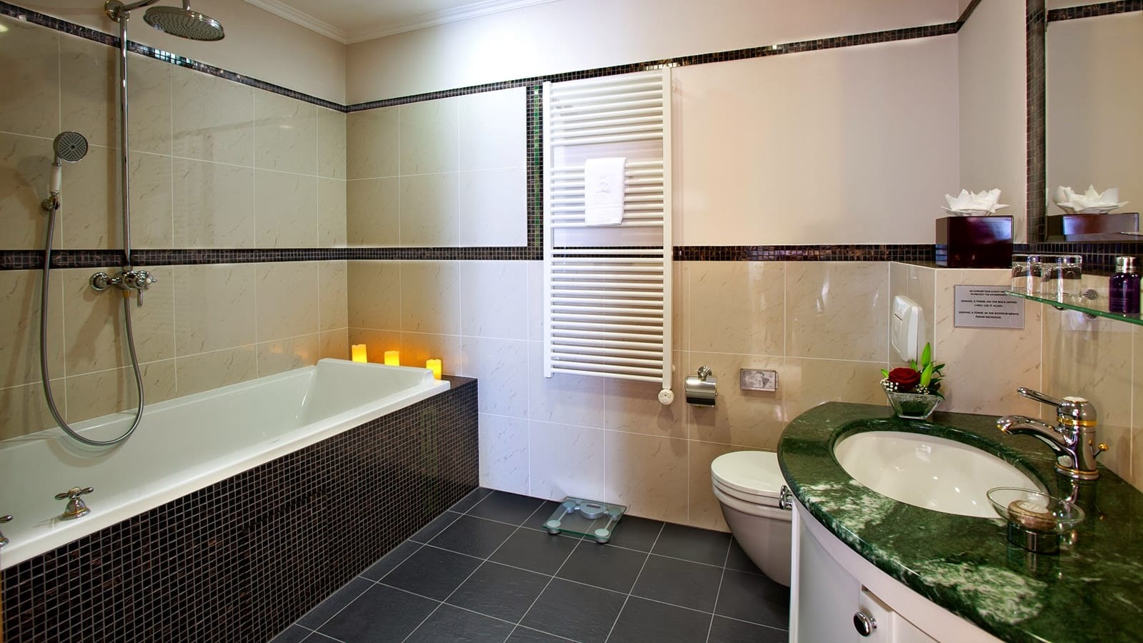 Élégant Golden Well Hotel (U Zlate Studne) Prague