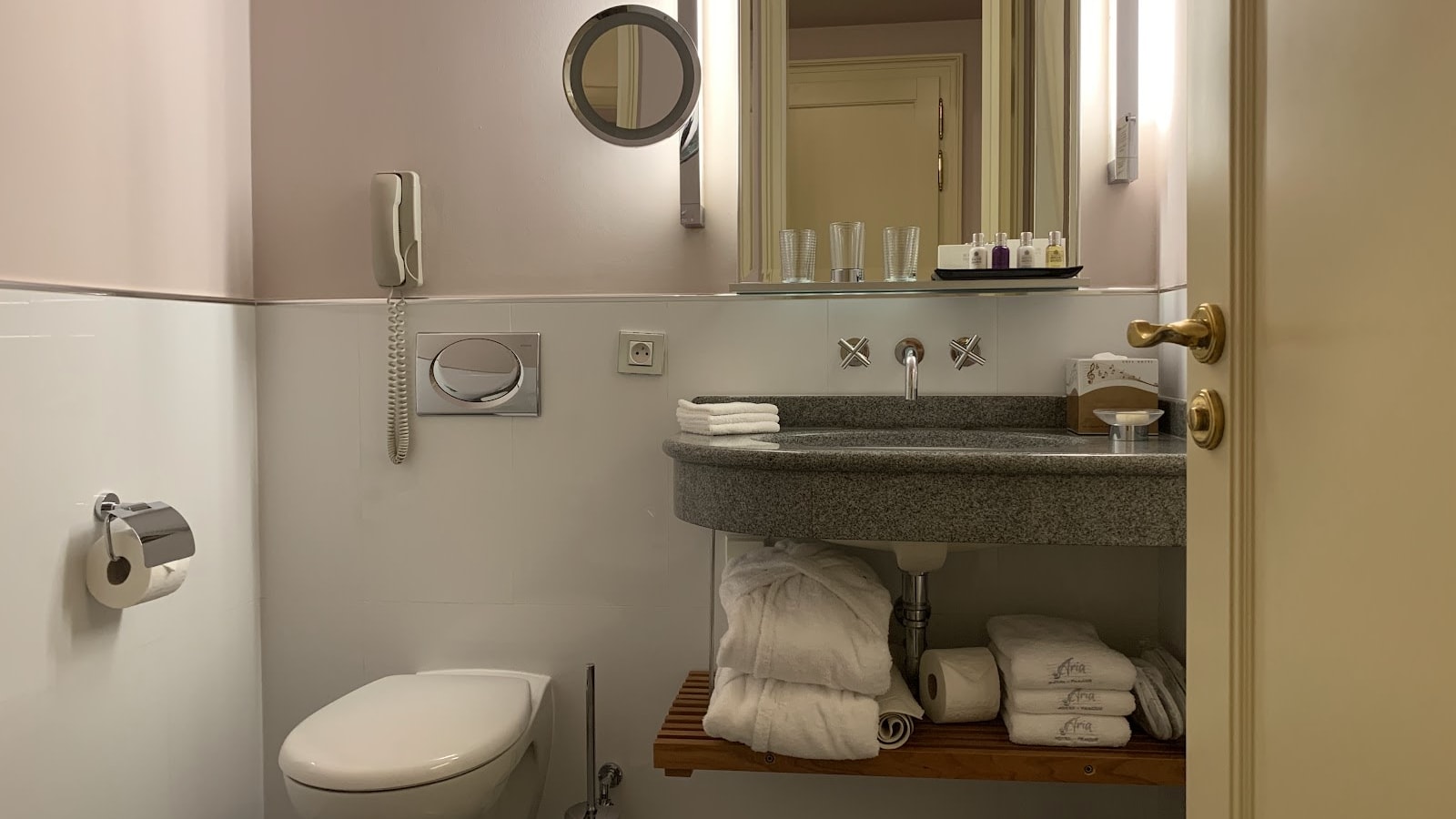 Élégant Hotel Aria Prague