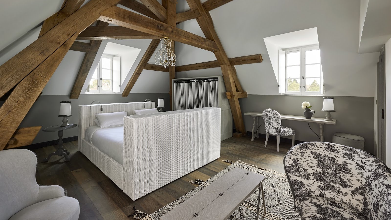 Cozy COMO Le Montrachet Puligny-Montrachet