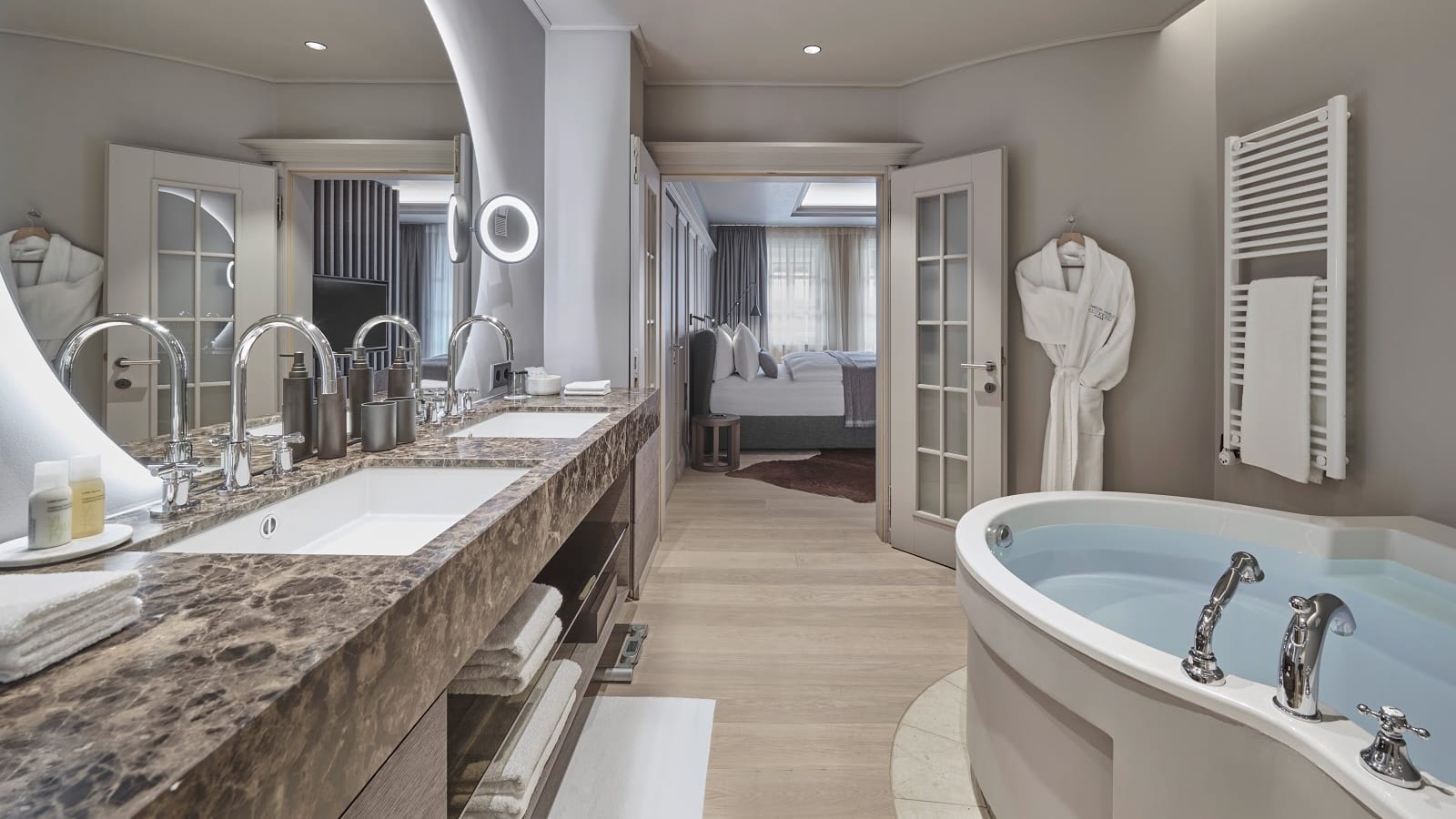 Élégante chambre à l'Hôtel Weisses Rössl Kitzbühel