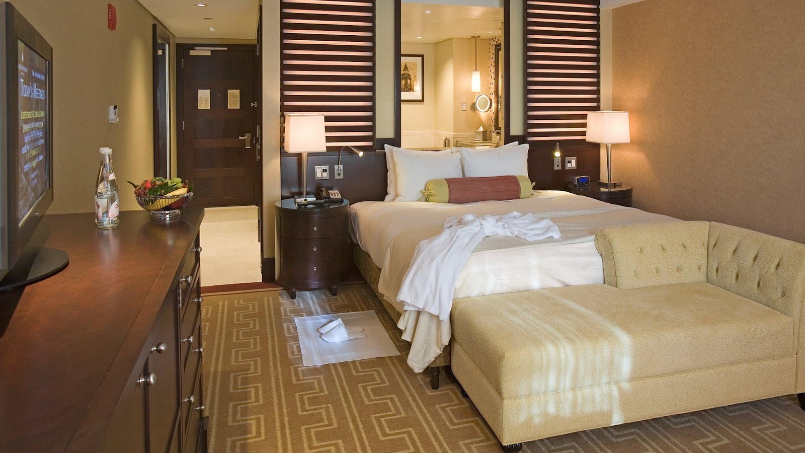 Cozy InterContinental Boston, an IHG Hotel Boston