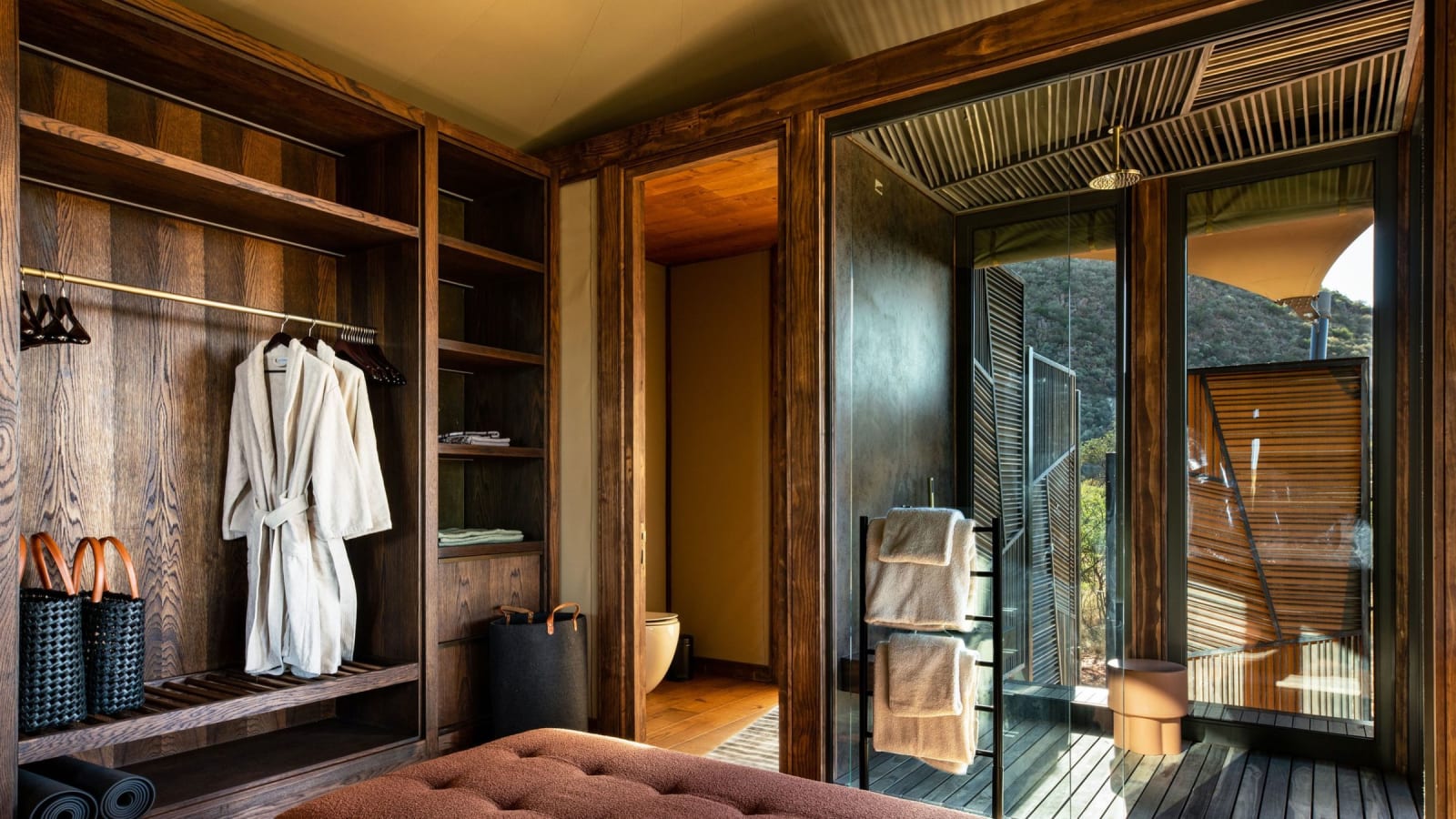 Luxurious Suite Loapi Tented Camp Tswalu