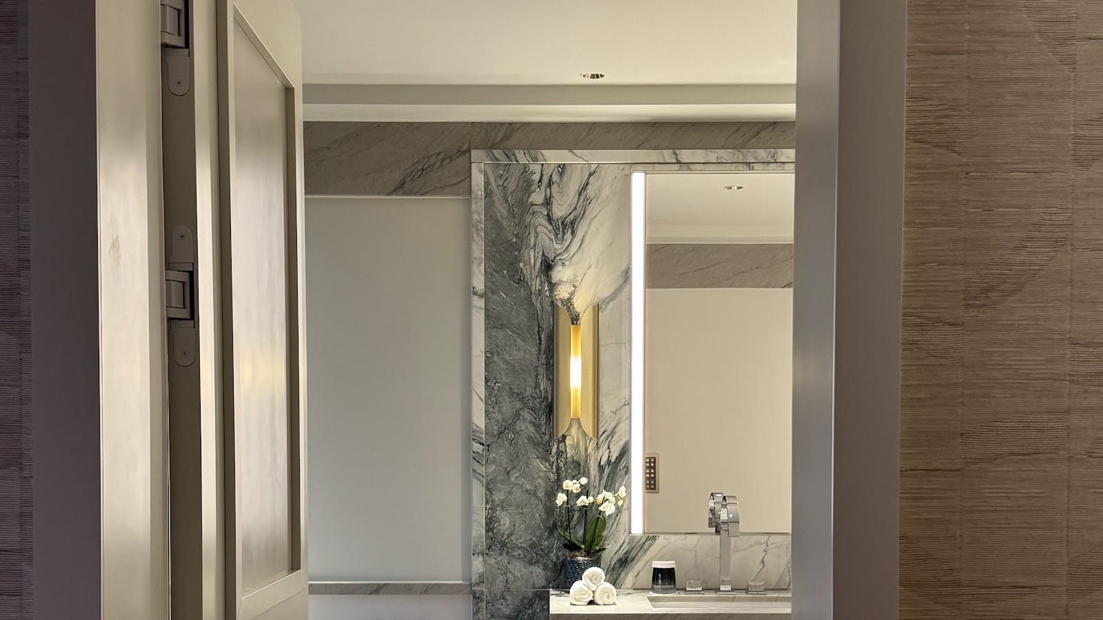 Elegant Mandarin Oriental Savoy, Zurich