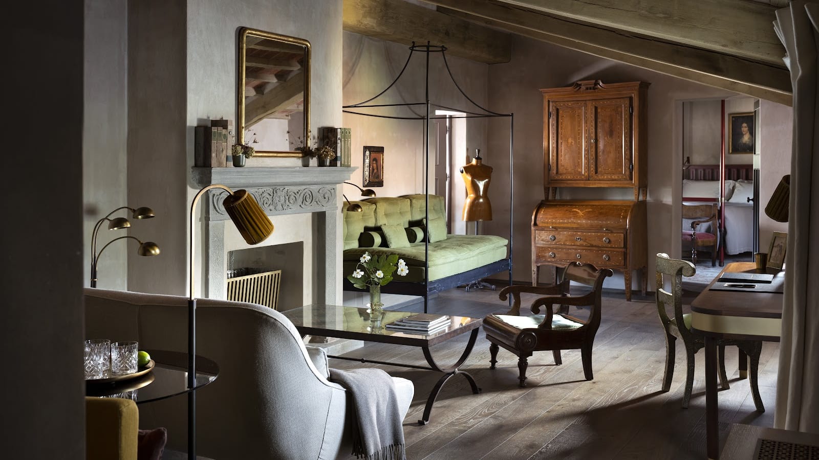 Elegant suite at Reschio Hotel Lisciano Niccone