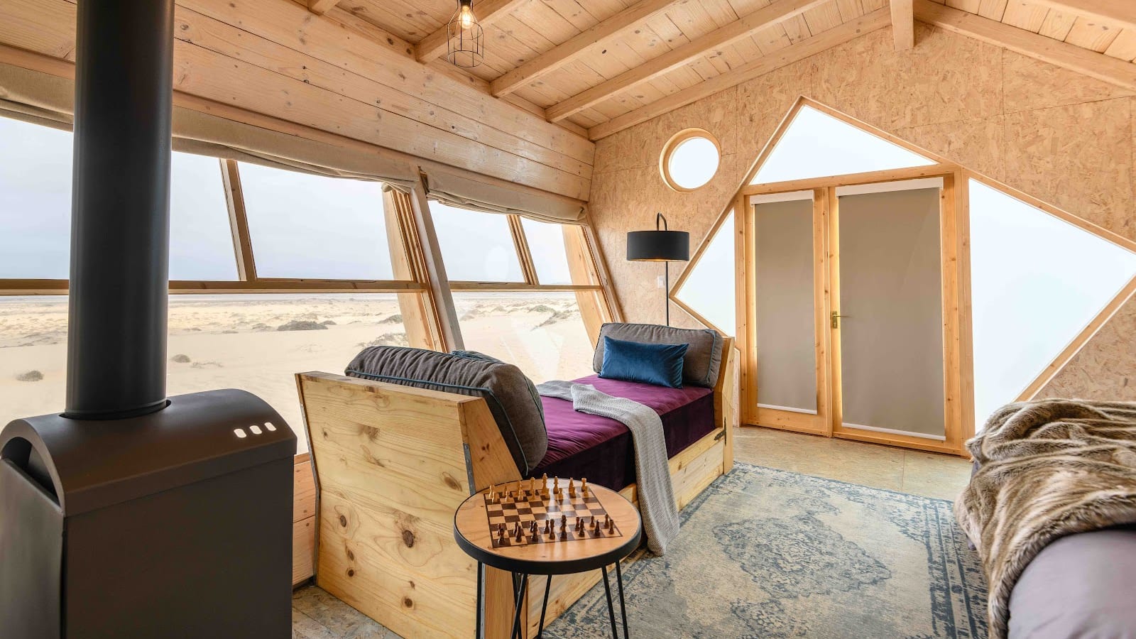 Cozy room at Shipwreck Lodge Mowe Bay