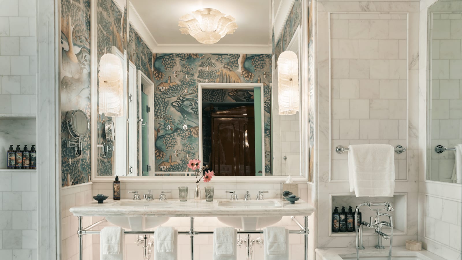 Stylish The Fifth Avenue Hotel New York