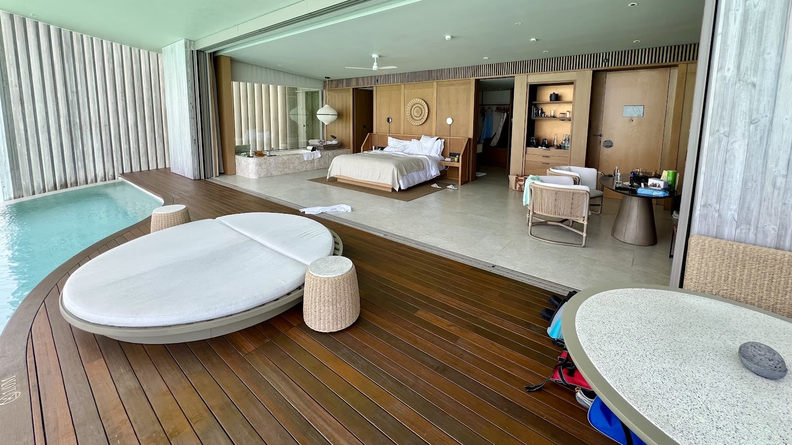 Spacieuse suite au The Ritz-Carlton Maldives, Fari Islands.