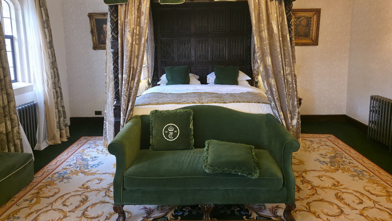 Elegant Thornbury Castle Hotel Thornbury