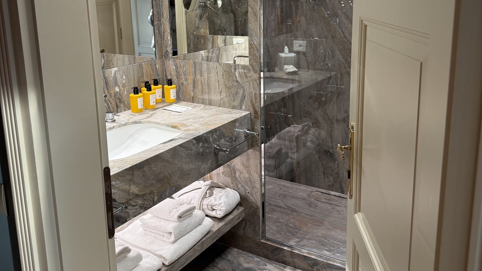 Elegant Hotel Villa Cortine Palace Sirmione