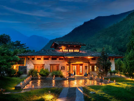 &Beyond Punakha River Lodge — Punakha