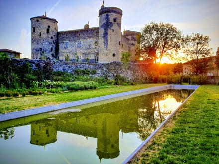 Château de Saint-Vidal — Saint-Vidal